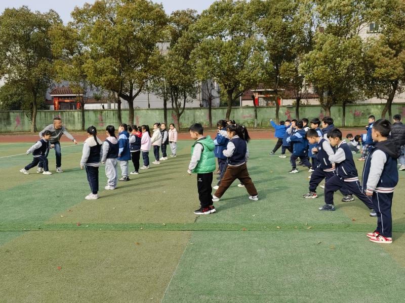 EEE3FC25F44950D31B4BDF5C1EFBF0C6.jpg EEE3FC25F44950D31B4BDF5C1EFBF0C6.jpg