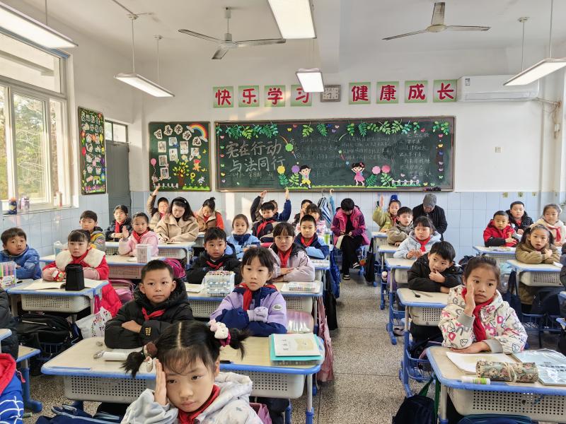 c93c3b23d0afde6940f5a007b77c2325.jpg c93c3b23d0afde6940f5a007b77c2325.jpg